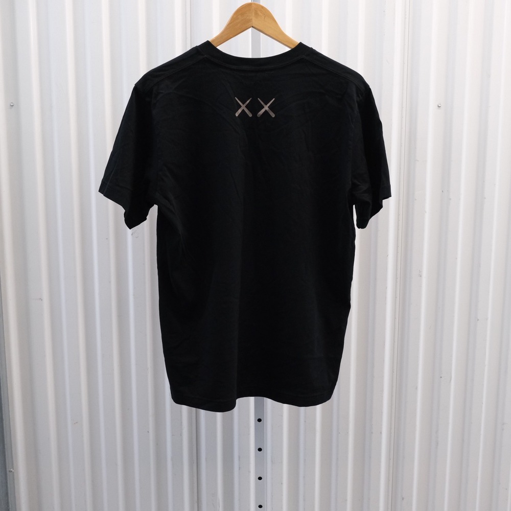 Uniqlo UT x KAWS Companion Graphic T-Shirt Men's Size Medium Black - Picture 2 of 10